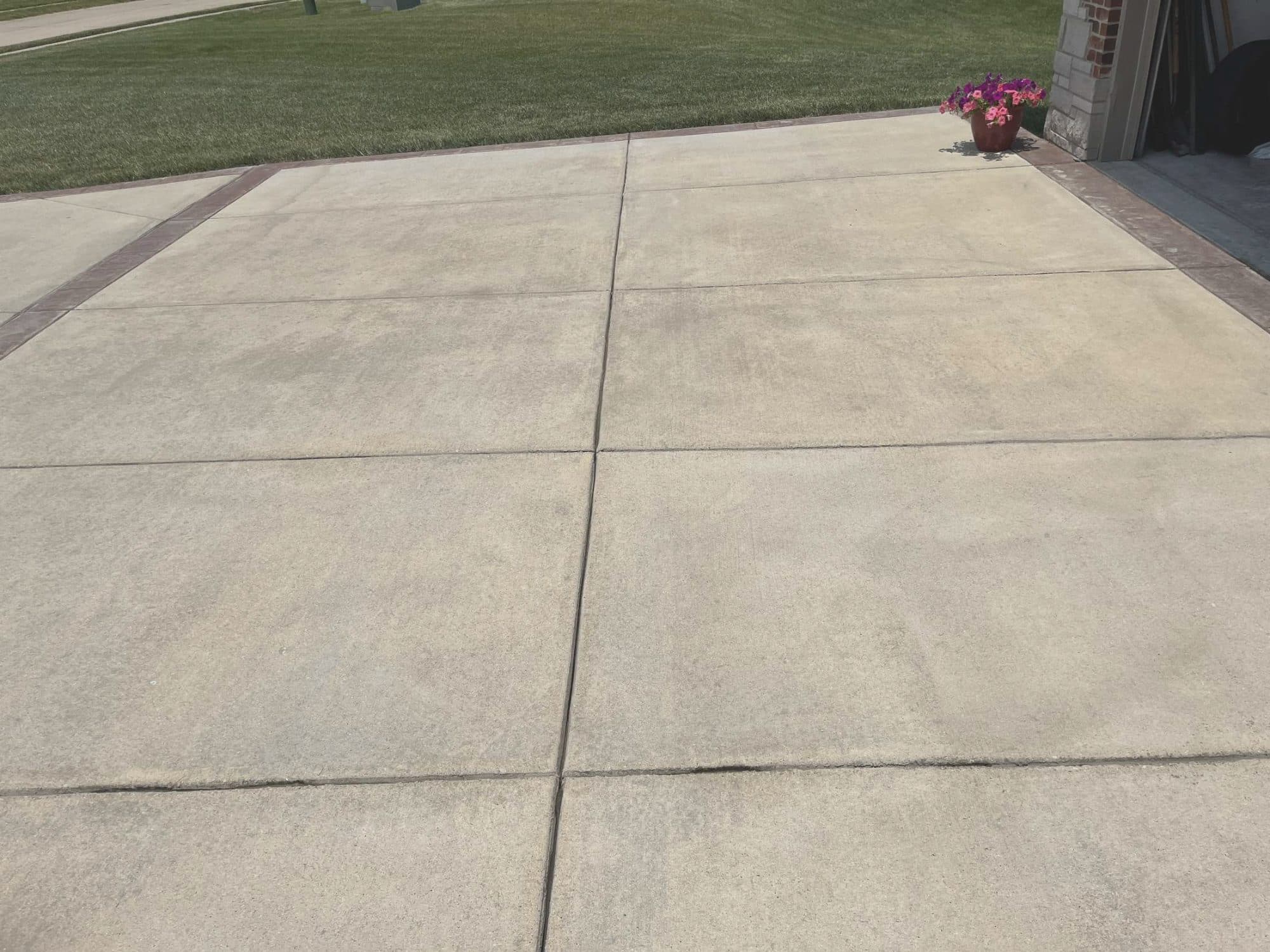Driveway Cleaning after cleaning