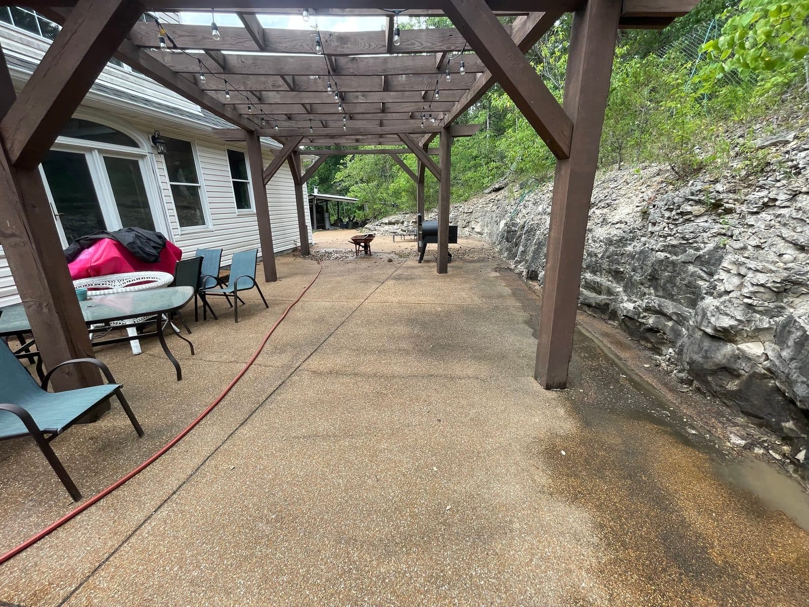 Commercial before cleaning